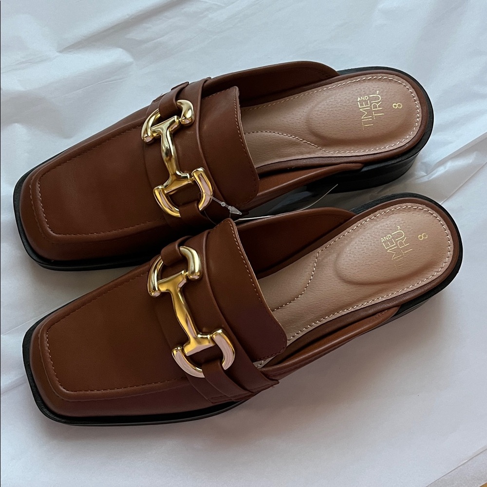 Brown Loafers/Mule slip-on shoes with Gold Buckle Woman’s size 11 - Picture 2 of 6